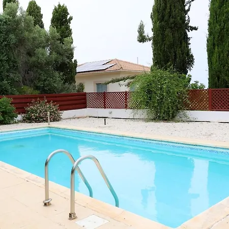 Serenity נאו חוריו